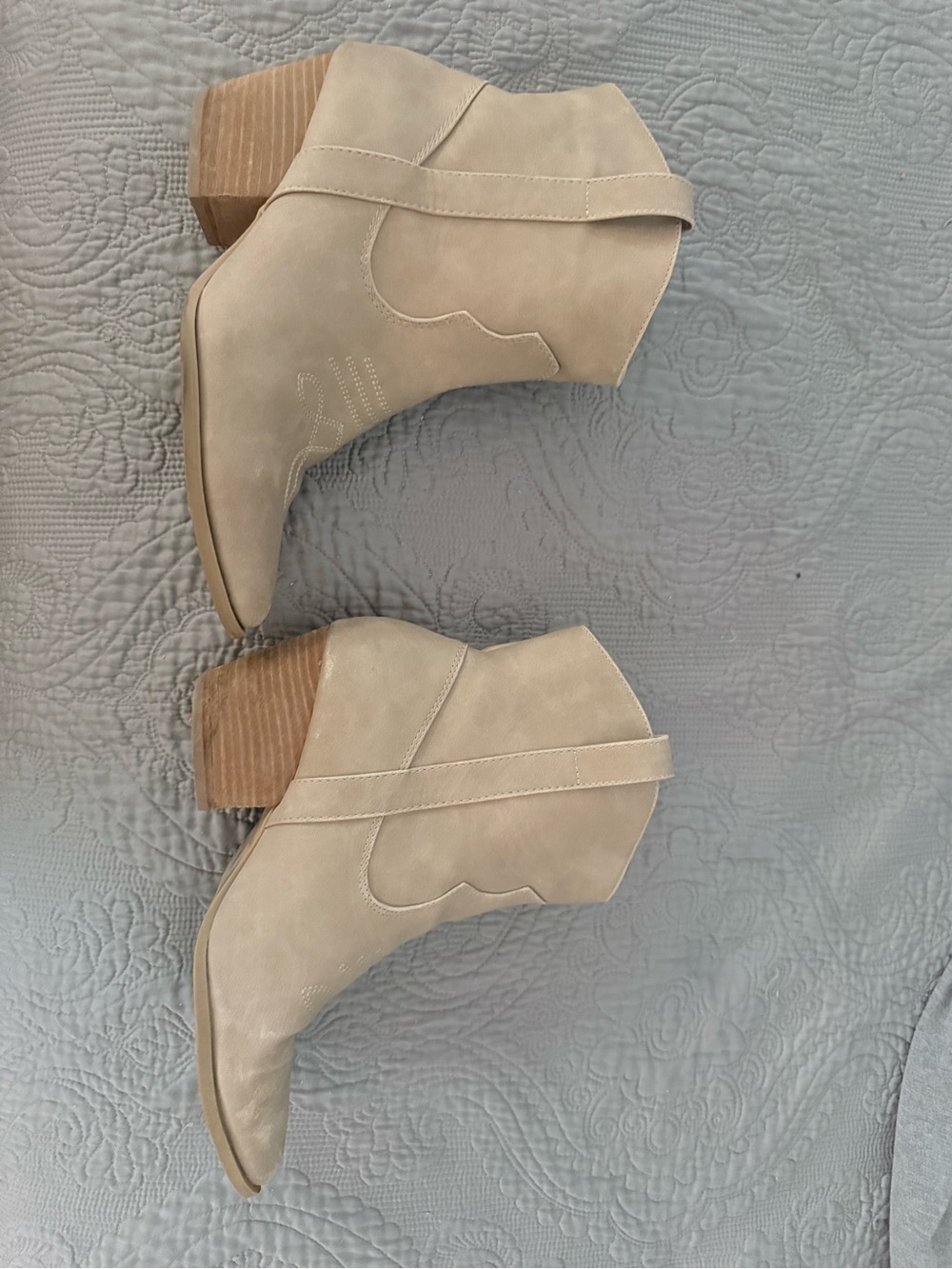 Rocky Women’s Taupe Western Cowboy Ankle Boots Size 10 Pointed Toe